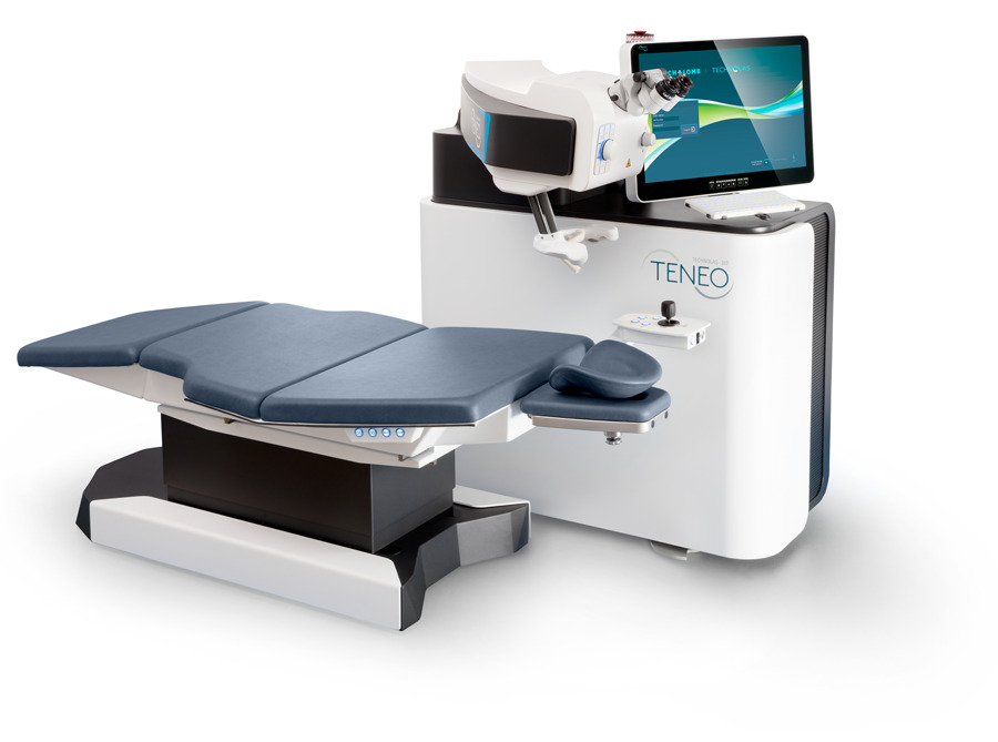 Bausch + Lomb TENEO 엑시머 레이저 본체와 환자 베드